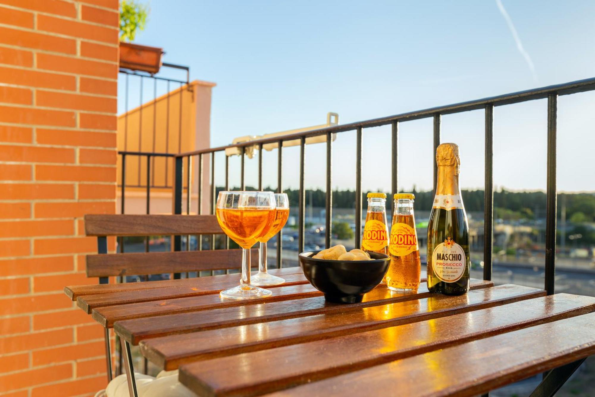 Stylish & Cozy - 5 Star Location- Balcony - City View ローマ エクステリア 写真