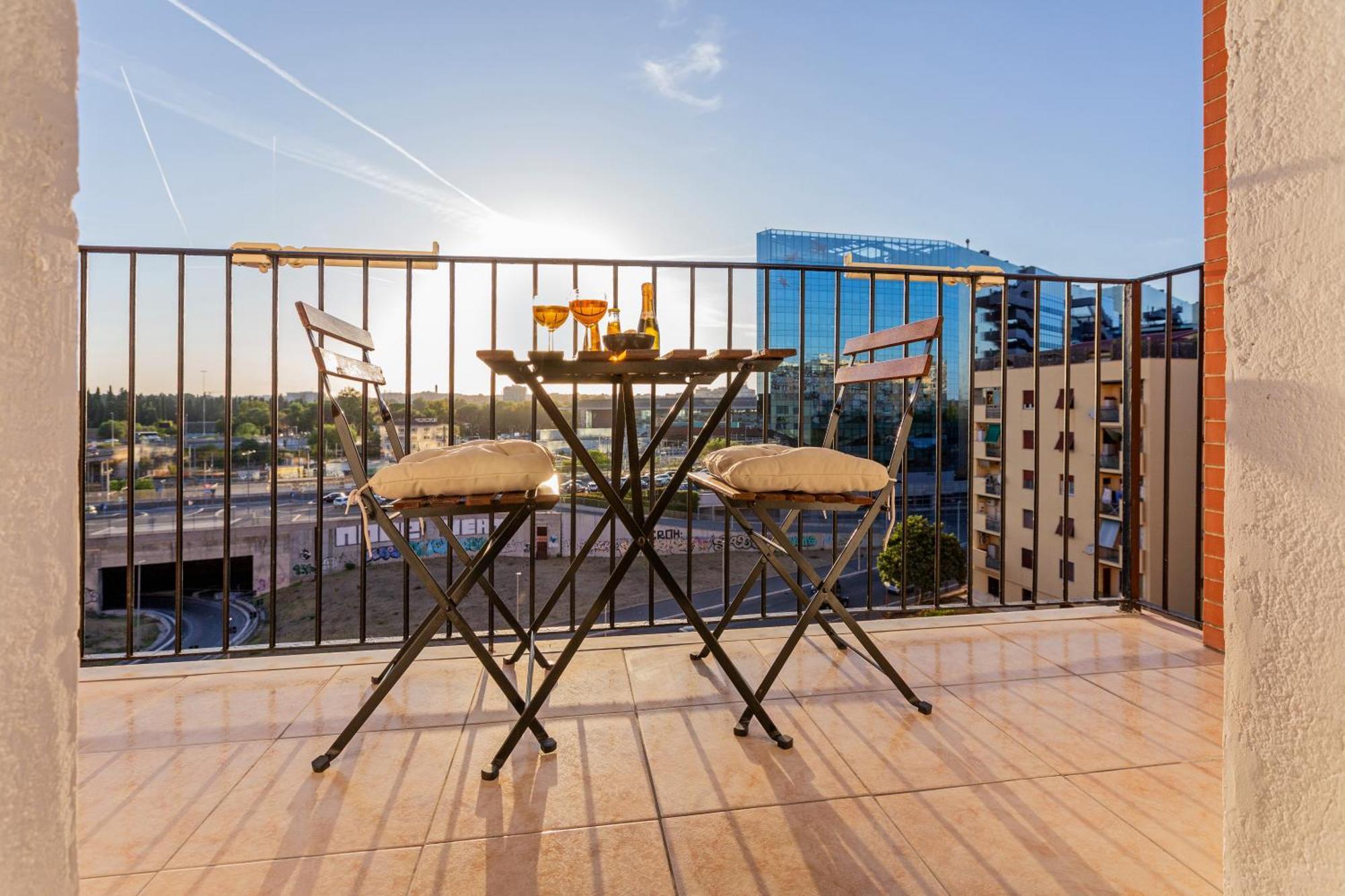 Stylish & Cozy - 5 Star Location- Balcony - City View ローマ エクステリア 写真
